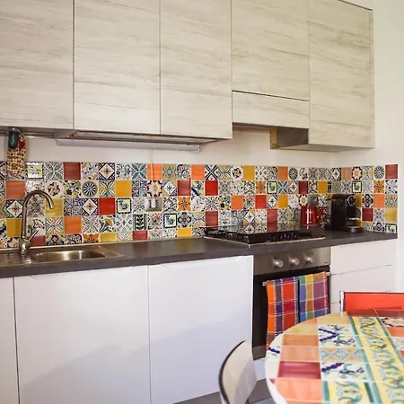La Casa Dell'artista - 3' Dal Mare Apartment