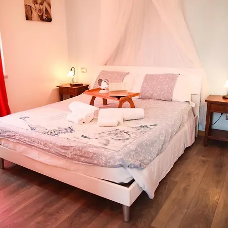 Apartment La Casa Dell'artista - 3' Dal Mare *