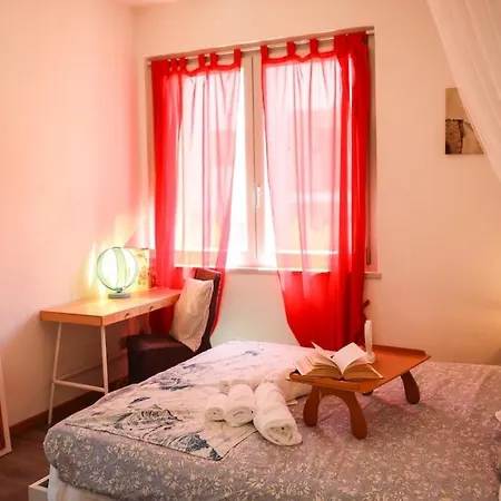 La Casa Dell'artista - 3' Dal Mare Apartment *