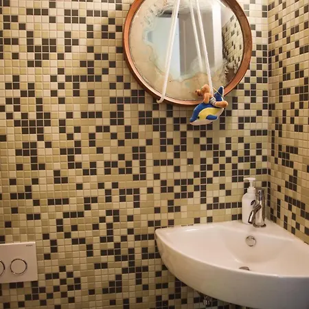 La Casa Dell'artista - 3' Dal Mare Apartment *